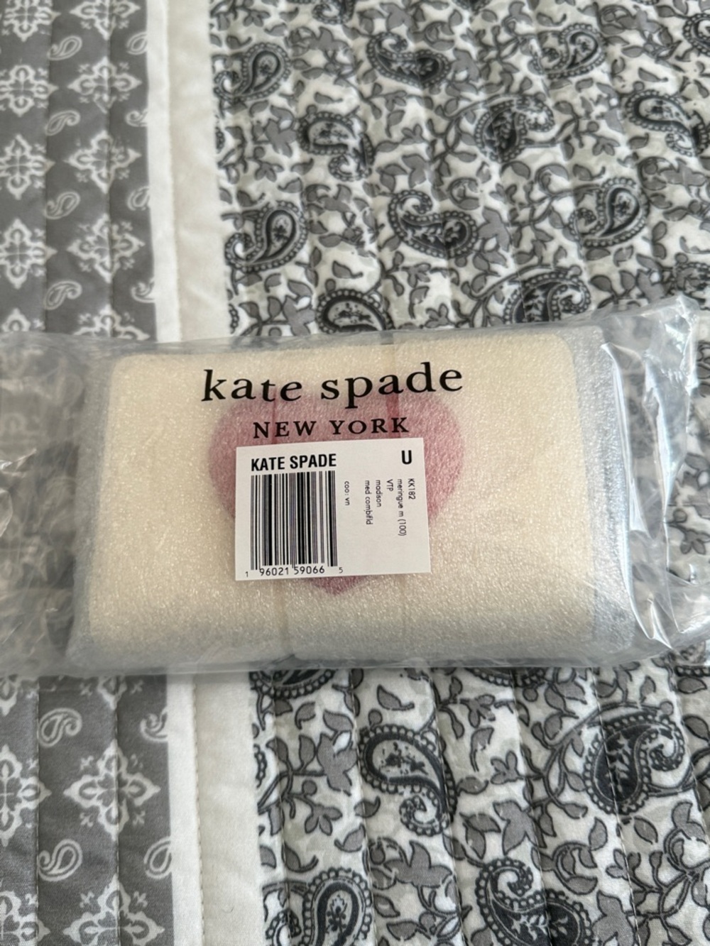 Kate Spade Madison Puffy Heart Bifold Wallet - Picture 4 of 5